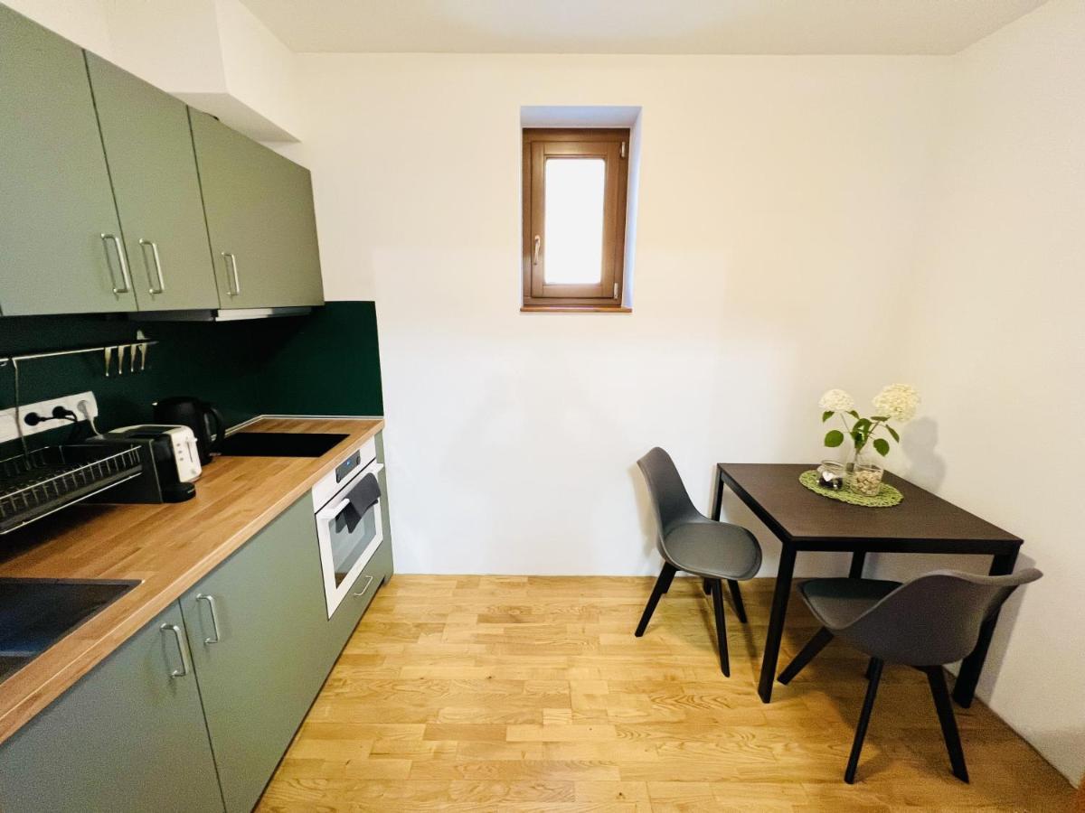 Villa Szofia Veszprem Apartments Luaran gambar