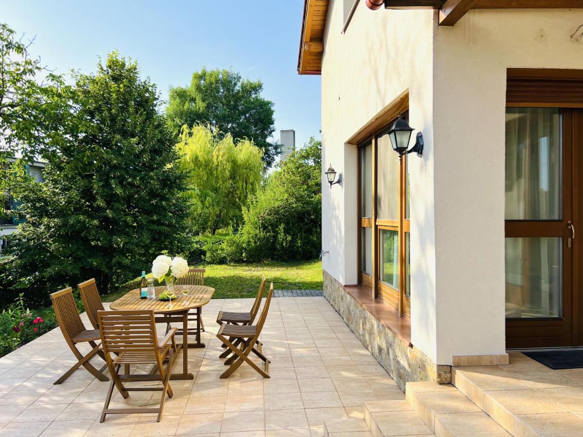 Villa Szofia Veszprem Apartments Luaran gambar